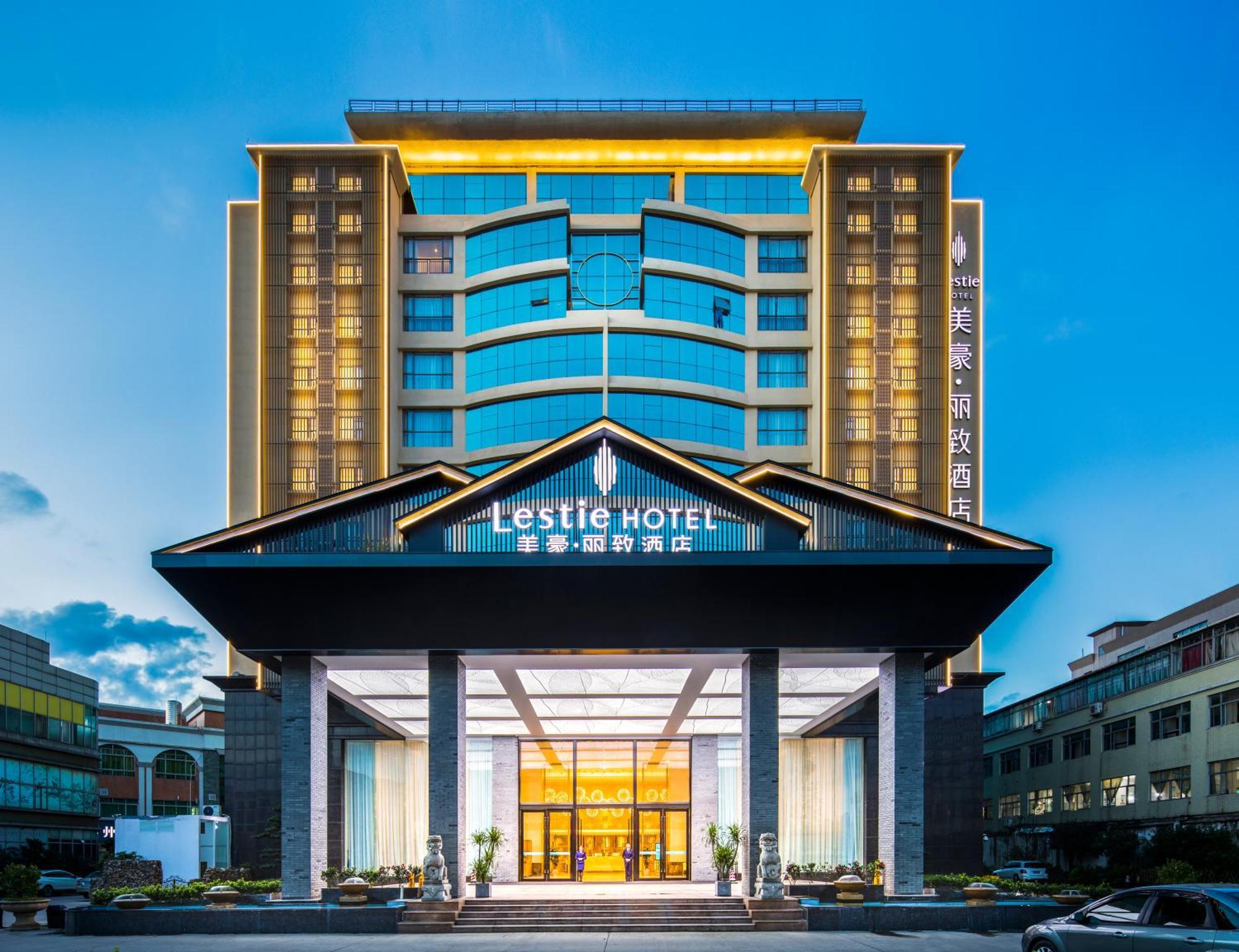 Mehood Lestie International Hotel Nancun Wanbo Metro Station Branch - Free Shuttle Bus To Canton Fair Complex During Canton Fair Period & Free Breakfast & Free Afternoon Tea & Free Midnight Snack & Free Vpn Internet Access Exterior photo